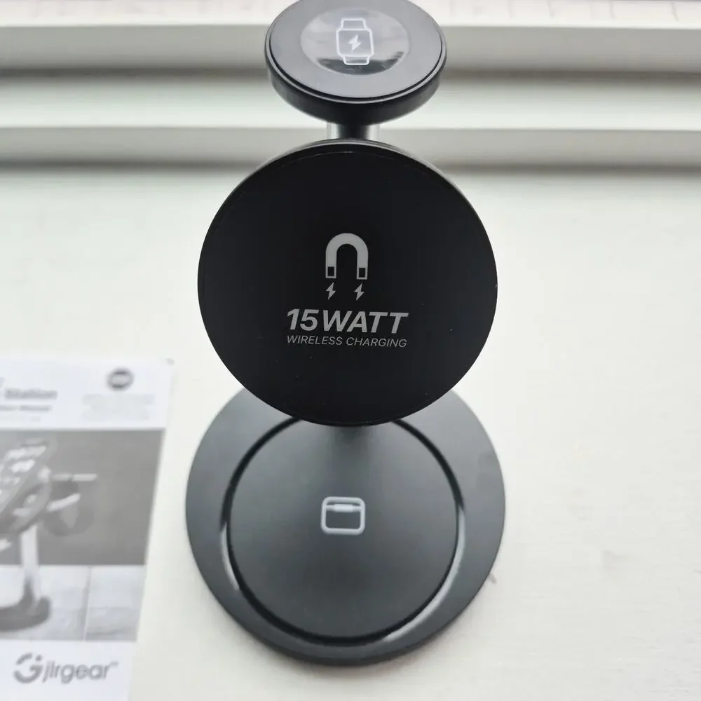 SMARTGEAR 3-in-1 Wireless TRAVEL Charger MagSafe 15W iPhone Watch AirPods